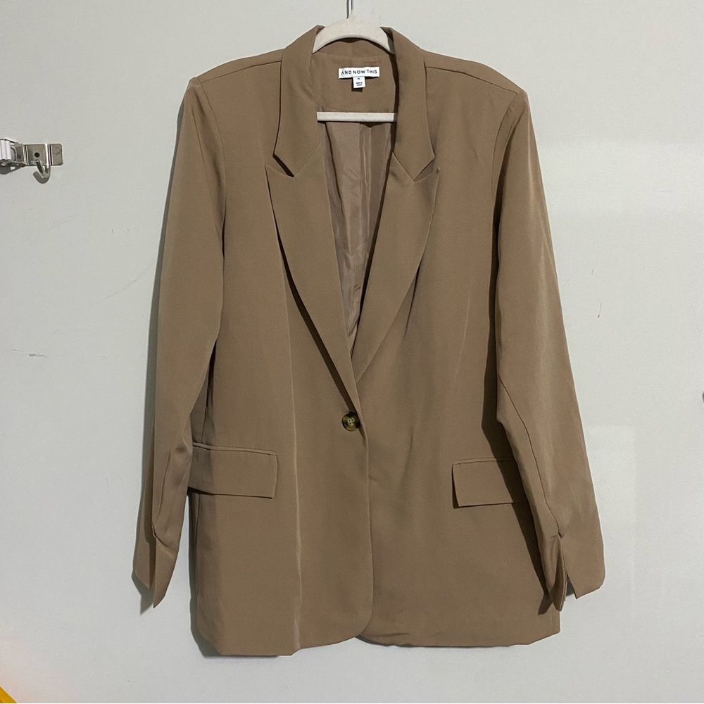 And Now This elegant structured tan office blazer women’s size XL